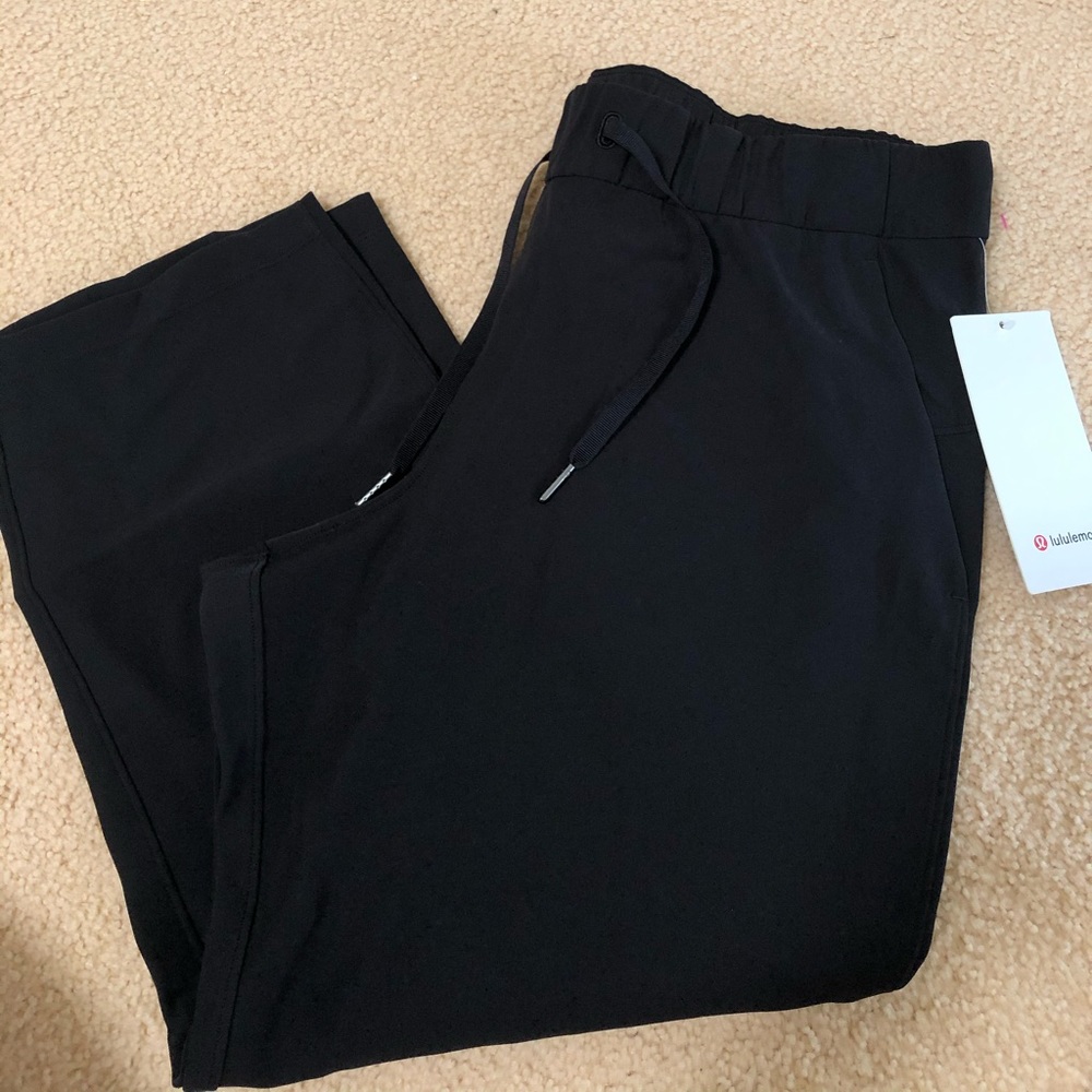Lululemon on the fly pants